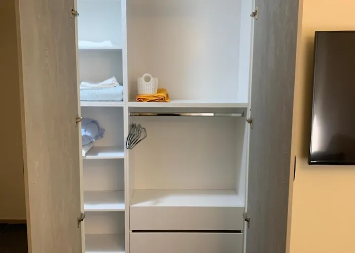 アパート Citynest Apartments, 3-minute Walk From The Skanderbeg Square ティラナ